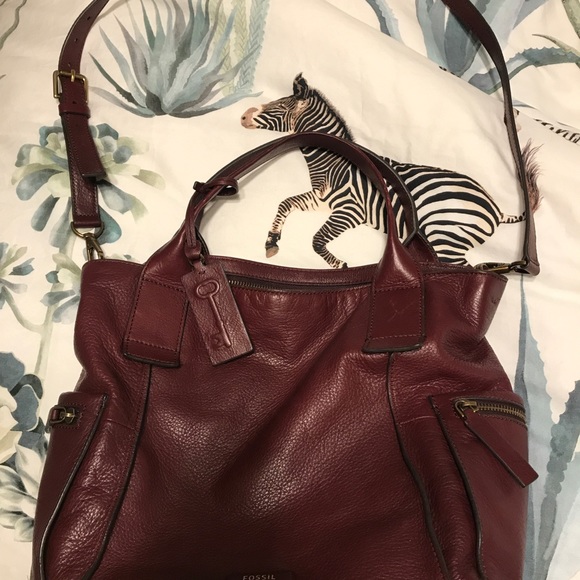 Fossil oxblood leather purse - Picture 2 of 4